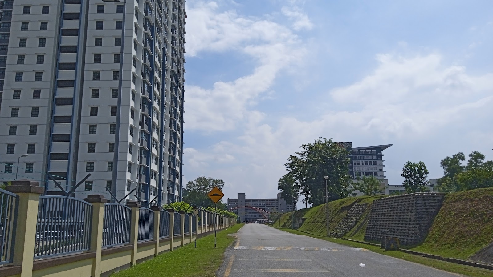 Campus thumbnail 8